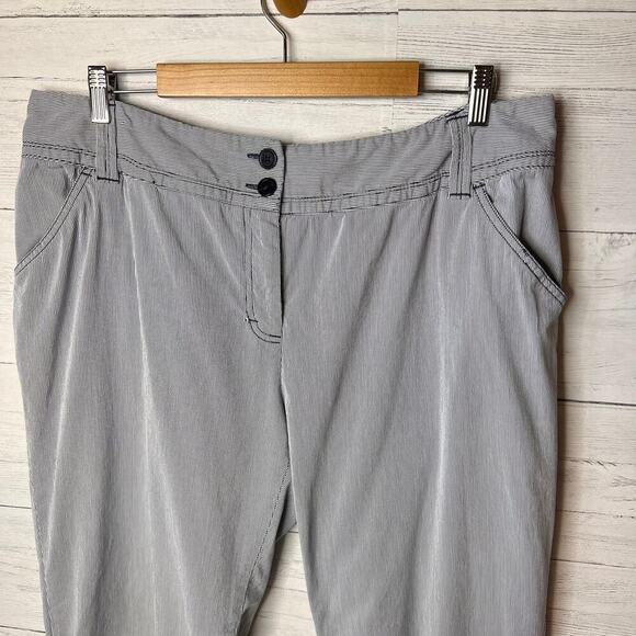 Charter Club Pants Womens Size 18W Blue & White Pinstriped Nautical Classic Fit - Picture 7 of 16